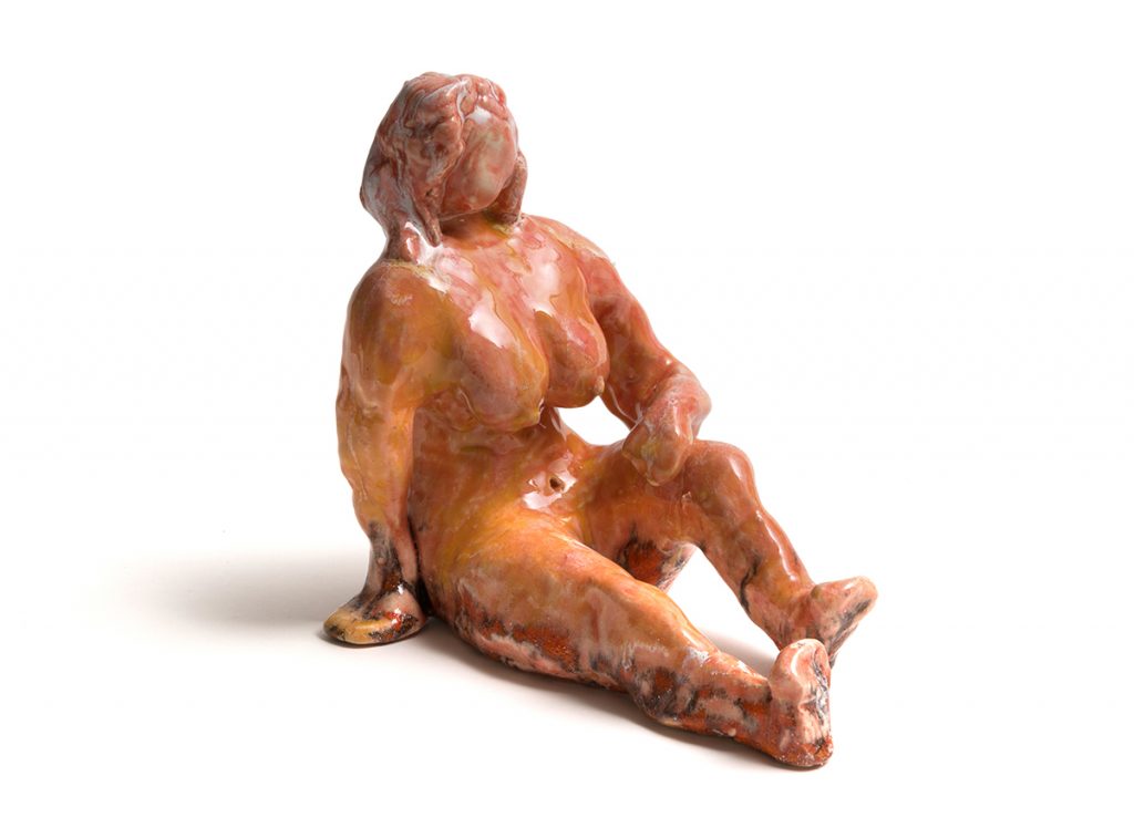 Mark Smith, Just Waiting, 2018, ceramic, 21 x 15 x 21 cm.